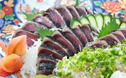 【不揃い・訳あり】完全藁焼きカツオタタキ約2.5ｋｇ \ 藁焼き カツオ 鰹 高知 かつおのたたき 規格外 /