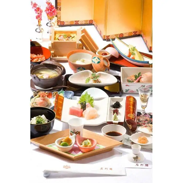 【料亭 左阿彌】昼懐石ペアお食事券