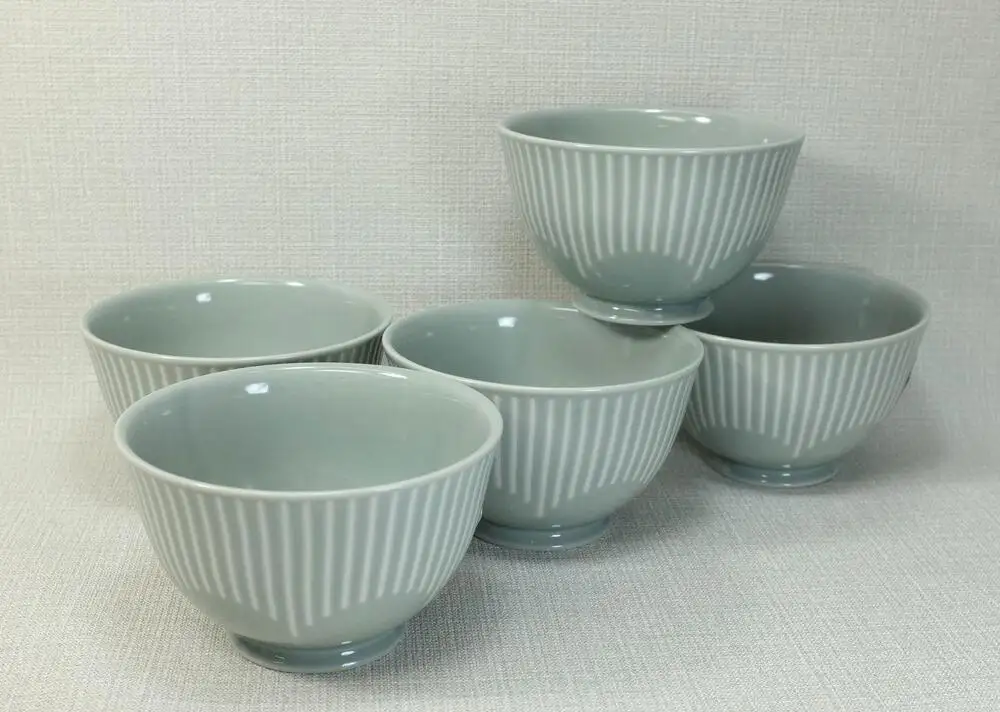 【波佐見焼】φ13ｃｍの小さめ丼５個組  花ふわりグレー 【西海陶器】 ５ 30591｜波佐見焼 陶器