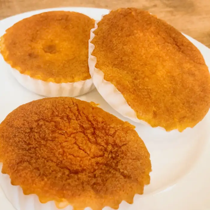 蜂蜜・バター・卵が楽しめる「しあわせマドレーヌ」（約50g） 10個入り【約50g×10個 マドレーヌ 洋菓子 お菓子 おやつ ギフト 贈答 プレゼント お土産 セット 地元食材 個包装】