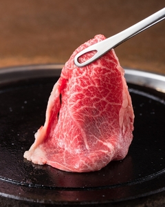 【近江牛 絶品焼きしゃぶ食べ比べセット1kg】肉 牛肉 焼きしゃぶ ロース モモ ブランド牛 近江牛 三大和牛 和牛 黒毛和牛 贈り物 ギフト プレゼント 滋賀県 竜王