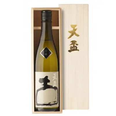 〈天盃〉麦焼酎いにしえ10年 720ml×1本 化粧箱入り【福岡県 筑前町 福岡 九州 返礼品 天盃 麦焼酎 アルコール 焼酎 お酒 酒 麦 送料無料 AA002】