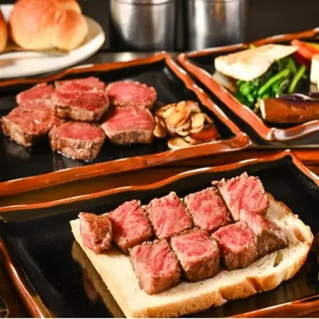 創業42年　ステーキハウスシャロレ　ディナーコース　食事券【1418624】