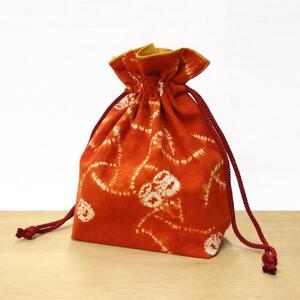 ふるさと納税限定 南部しぼり 茜染 巾着 1個 巾着袋 ポーチ 草紫堂 小物 浴衣 和装 和服 着物 南部茜染 裏地付き 内ポケット付き 小物整理 小物収納 収納袋 伝統工芸 工芸品 伝統工芸品 日本製 ハンドメイド 手染め 染め物 染物 和風 手仕事 岩手県 盛岡市 東北 岩手 盛岡 有限会社草紫堂