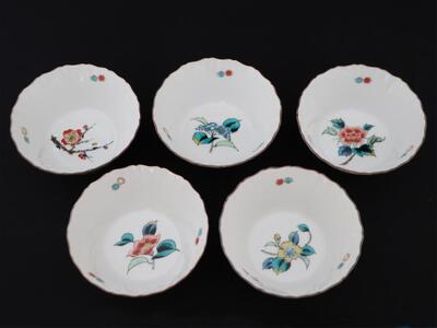 九谷焼　 3.5号小鉢揃　草花絵変り　a01 食器 キッチン雑貨 キッチンアイテム 雑貨 小物 お皿 小皿 食卓 テーブルコーディネート 