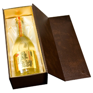 奄美大島酒造 黒糖焼酎 高倉原酒（金箔入り）39度 720ml A090-004 奄美 黒糖焼酎 高倉 金箔入り 米麹 黒糖 お酒 地酒 お祝い 贈答 ギフト 奄美大島酒造 樫樽 熟成 蒸留酒 本格焼酎 焼酎 糖質ゼロ プリン体ゼロ 奄美大島