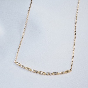 K18YG 0.50ct　バゲット＆ラウンドダイヤモンドラインネックレス　P2428