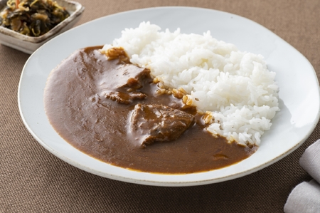 【「近江牛」お肉ごろごろカレー(230g×3) 】肉 牛肉 ブランド牛 三大和牛 和牛 黒毛和牛 近江牛 保存食 レトルト おかず お惣菜 滋賀県 竜王