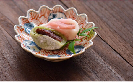 有田焼 文青 菊形小皿 3枚セット【まるぶんオリジナル】食器 器 うつわ 磁器 陶磁器 和食器 取皿 小皿 豆皿 菊 染付 赤絵 初期伊万里 お正月 ハレの日 赤 青 電子レンジ対応 A35-339