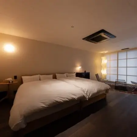 【楽土庵宿泊+越中いさみ太鼓見学付き】紙の部屋、夕朝食付「郷味(きょうみ)和食」ペア宿泊券_旅行券・チケット 宿泊券  _【1446929】
