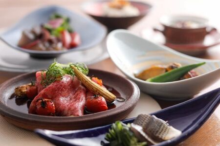 美食の隠れ家プロヴァンス 宿泊ギフト券(30,000円分) /伊勢志摩 伊勢 志摩 三重 旅行 観光 いせ しま かんこう りょこう チケット 旅行券 宿泊 トラベル 金券 食 レストラン リゾート プロヴァンス 宿 コース料理 温泉 天体観測 旬 天然温泉 10万円 十万円 100000円 