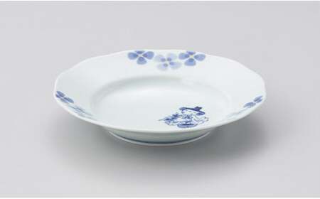 しん窯青花 夢みる異人ノーブル21cm リム皿（花束）有田焼 食器 器 うつわ 手描き プレート 小島芳栄堂 A24-77
