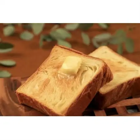 【毎月定期便】ふわやま食パン2本とデニッシュ1本(笠松　こむぎ・家)全3回【4004689】