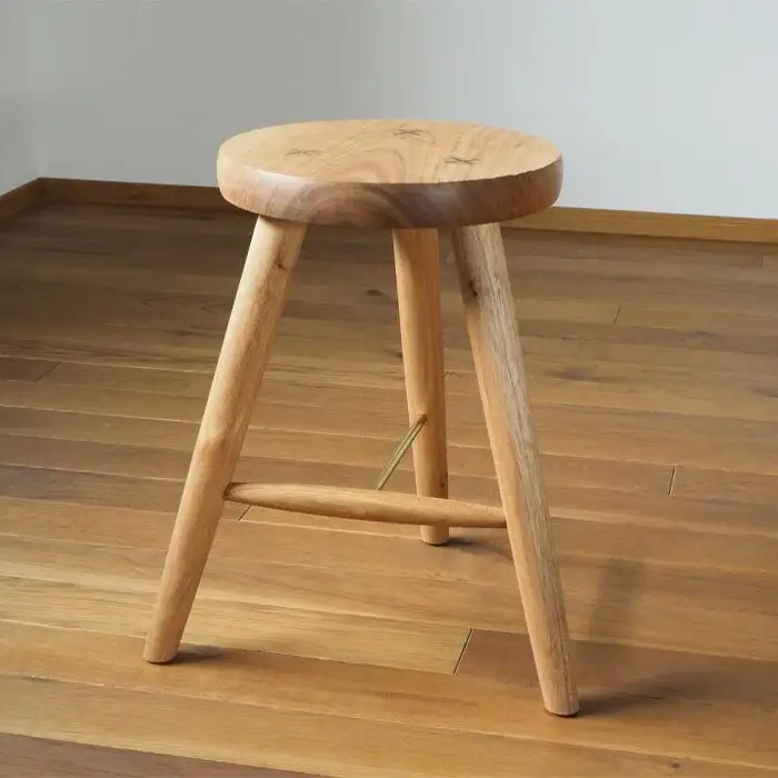 まる座スツール　3本脚　国産クルミ材 ／ 椅子【UMEBACHI FURNITURE】