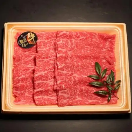 稲葉メルヘン牛(A4-A5)すき焼き用　モモ700g【配送不可地域：離島・北海道・沖縄県・東北・中国・四国・九州】【1291443】