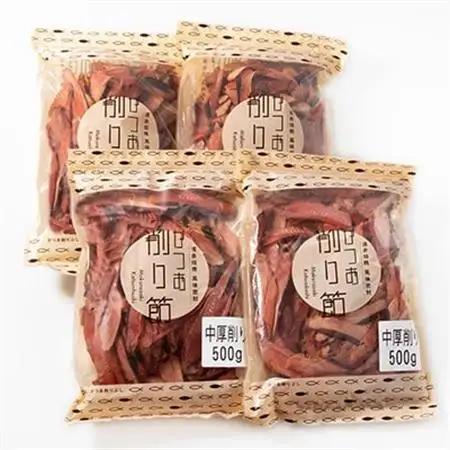 【枕崎産鰹節】マルチョウの かつお中厚削り 500g×4袋【合計2Kg】A8-19_惣菜・加工品 乾物    惣菜・加工品     調味料 だし  ダシ  魚介・海産物 カツオ 鮮魚 かつお 鰹  魚介・海産物     調味料   _【配送不可地域：離島】【1166589】