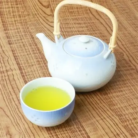 お茶の老舗 「厚石園」 の特上深蒸し煎茶【 鈴子缶×2個付き 】 A3-96_鹿児島茶 緑茶 かごしま茶 一番茶 特上 煎茶 セット 人気 茶葉 香り高い 深い味わい お茶 旨み 甘み 国産 お取り寄せ 茶 鹿児島県 枕崎市 送料無料_【配送不可地域：離島】【1166616】