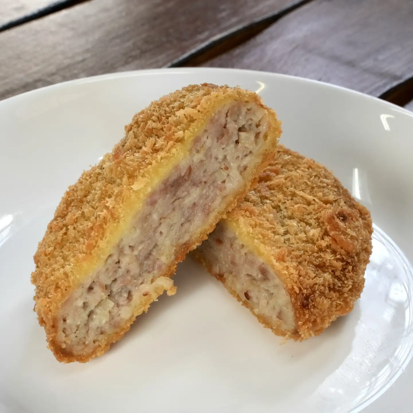 にくにく工房の美味セット ハンバーグ×２ コロッケ×３ メンチカツ×３ チャーシュー(切り落とし)×２ 和牛 チャーシュー等使用 ギフト お土産【07208-0251】