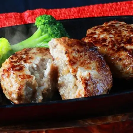 鹿籠豚ハンバーグ＆ボンレスハムセット 枕崎産黒豚使用 A6-6_肉 豚肉  ぶたにく ブタ ポーク  肉 ハム 豚肉   肉 ハンバーグ 豚肉 _【配送不可地域：離島】【1166982】