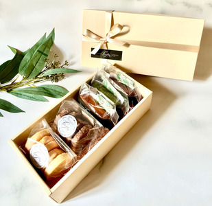 ギフトBOX】 焼き菓子詰め合わせ クッキー フィナンシェ入り 焼き菓子