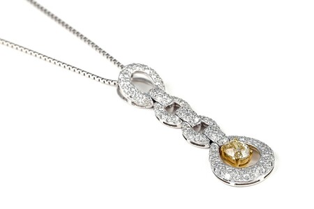 【ふるなび限定】【一点もの】ダイヤモンド（0.64ct）K18WGペンダント　R57　K05088-H　FN-Limited-SP