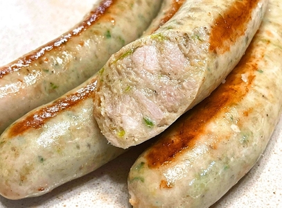 餃子風生ソーセージ 12本【日光HIMITSU豚と日光産ニラとニンニク使用】 [0335]