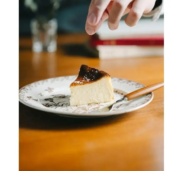 【福岡市】博多の和食屋さんが作った塩バスクチーズケーキ 5号（15cm） | バスクチーズケーキ バスクチーズ 菓子 おかし スイーツ デザート 食品 人気 おすすめ 送料無料 チーズケーキ 洋菓子