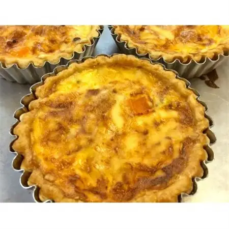 ハートの手作り犬用ケーキと人用キッシュ18cmのセット_惣菜・加工品      ペット用品  _【配送不可地域：離島】【1466839】