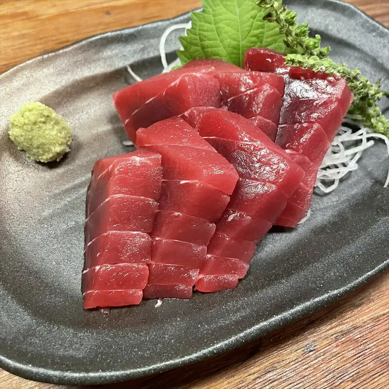 貴重な天然本鮪 赤身 約200g×3柵 約5 ６人前●マグロの中心部天身を使用！【赤身 天身 惣菜 海鮮 お取り寄せ 御中元 お中元 お歳暮 父の日 母の日 贈り物 日本酒 焼酎  マグロ マグロ】【神奈川県小田原市早川】