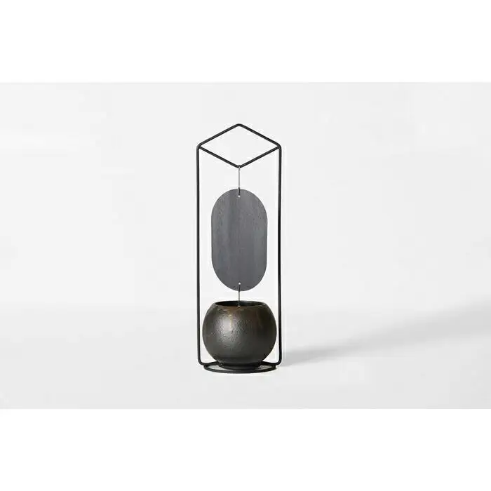 【熊谷聡商店】涼の音（黒）～モダンでシックな陶磁器製の置き型風鈴～