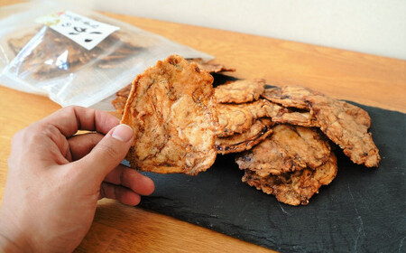 パリッと食感に甘辛だれ！噛めば噛むほど旨味が溢れる逸品 いかの甘辛焼き 500g（250g×2袋）おつまみ せんべい おつまみ 海鮮 乾物 和菓子 醤油味 お菓子 おやつ 煎餅 小分け パック チャック付き袋 海鮮せんべい えびせん家族 人気 高リピート H011-134