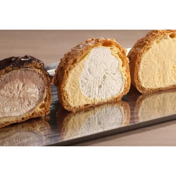 クッキーシュークリーム３個とハーフシャンティ３個とショコラシュー2個のセット