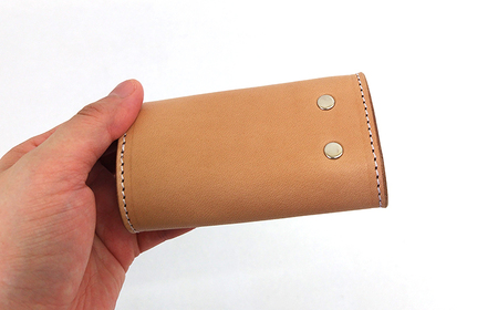 【4358 aging&anti－aging】 本革 キーケース ／ レザー 鍵 車 車の鍵 ケース 収納 シンプル ベージュ系 本革製 レザー製 革製 レザー小物 おしゃれ かっこいい メンズ レディース 大人 男性 女性 オススメ おすすめ