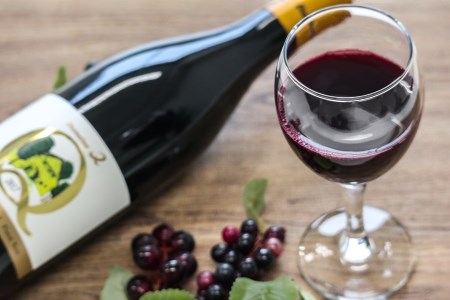 ドメーヌQ　ピノ・ノワール　720ml