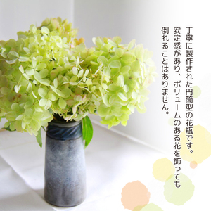 円筒花瓶刻み模様（小）【長内工房】 陶器 インテリア 雑貨 花 フラワーベース 花瓶 花器 ロング シンプル シック インテリア雑貨 花 フラワー おしゃれ 手作り 12cm 円筒 うずまき 耳 渦 模様 もよう 飾る 一輪挿し 小さめ 陶芸作品 異国情緒 安定感 一点物 シンプル 上品 洋風 新生活 人気 オススメ おすすめ