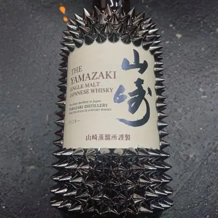 ウィスキー オリジナル デコレーションボトル (トゲYNV:700ml)_酒・アルコール ウイスキー  _【1473380】