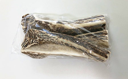 犬のおやつ エゾ鹿の角ガム200g（約10cm前後×3～4本）【オホーツク枝幸産】【 雑貨 日用品 ペット おやつ 北海道 オホーツク 枝幸 】