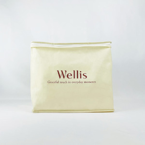 Wellis　バスタオル4枚　フェイスタオル4枚  ボルドー　ランドリーバッグ付き　（009_5137_04）