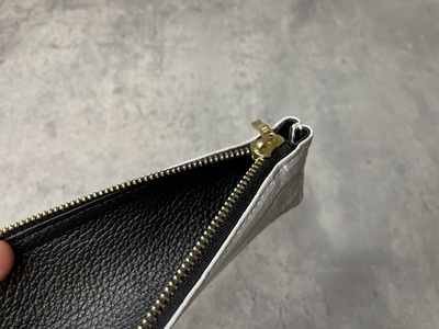 本物を日常に《ヒマラヤクロコダイルのペンケース》
