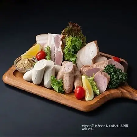 八ヶ岳のハム・ソーセージ＆クラフトビールのコラボセット【ペアリングが楽しい】【ギフトにおすすめ】_ビール クラフトビール アルコール ハム ソーセージ 詰合せ セット 人気 おすすめ 送料無料 お取り寄せ 贈答 ギフト_【配送不可地域：離島】【1486192】