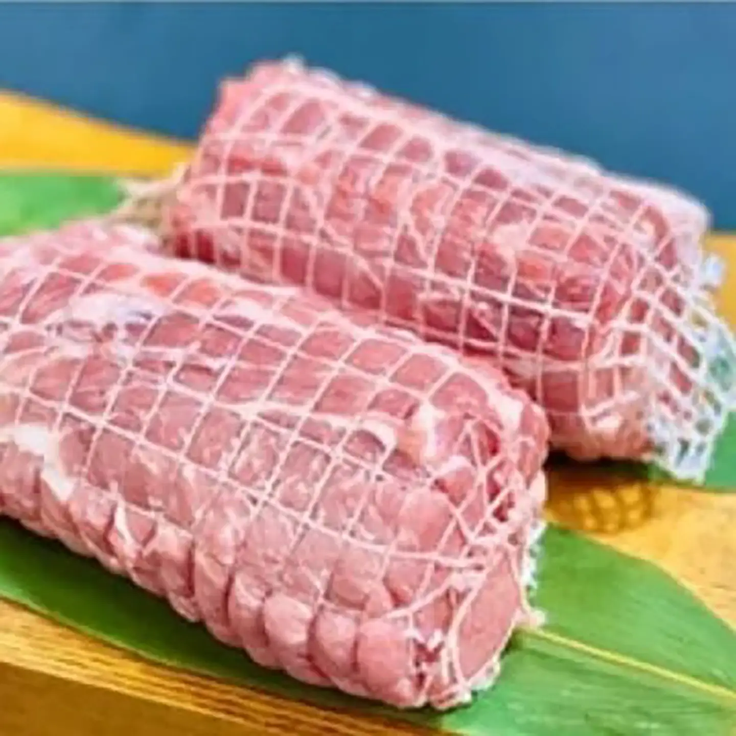 焼豚 国産豚肩ロース焼き豚用ネット巻2本 約1.2kg