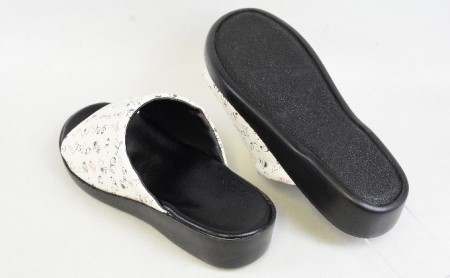 ゆきまるサンダル 男女兼用（白） ファッション 靴 シューズ  Lサイズ（26〜27cm）