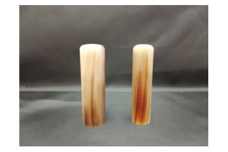 E450天然オランダ水牛印鑑　２本セット男性向け(18.0mm×60.0mm・15.0mm×60.0mm)牛モミケース・別珍ケース付き