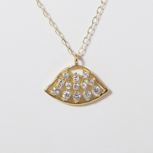 K18 扇形ダイヤモンドペンダント 0.10ct　ネックレス ペンダント K18 イエローゴールド ホワイトゴールド ピンクゴールド ダイヤモンド ダイヤ0.10ct カラット レディース アクセサリー ジュエリー 山梨県 甲斐市 BQ-110
