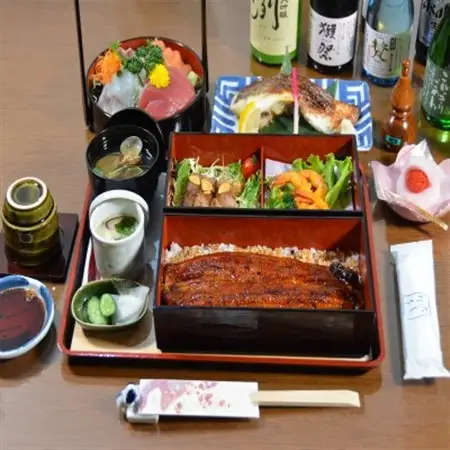 ペロはまなこ 宿泊券 2年間有効「浜名湖うなぎ和会席重プラン」平日のみ3名様 10畳洋室 ペット同伴_宿泊券 ペット同伴 浜名湖 うなぎ和会席_【1387786】