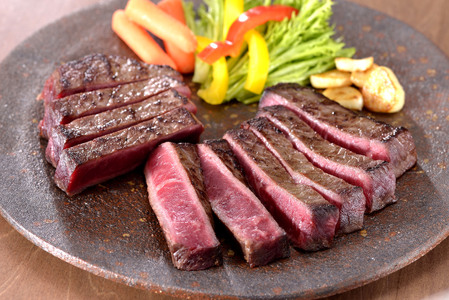 北海道産牛熟成モモステーキ ～北大との共同開発製法！～ ステーキ