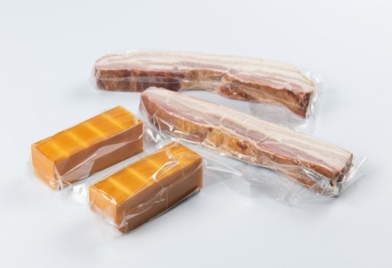 DA-05　ベーコン屋のオヤジの無添加ベーコン（約440～450g）とスモークチーズ（約180g）