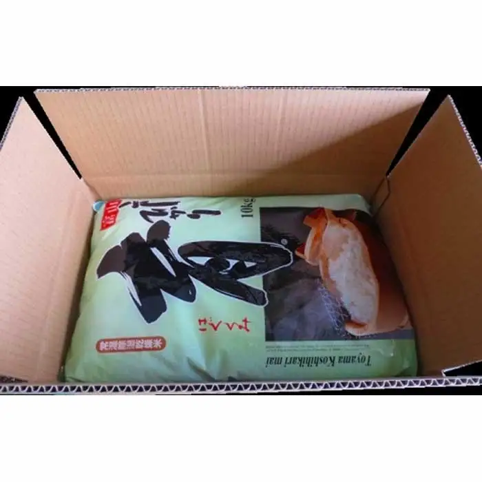 【令和7年産】富山県産こしひかり　育（はぐくみ）白米１０kg《南砺の逸品》