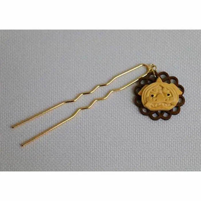 伝統的工芸士が制作したミニ獅子頭「かんざし」