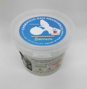 【定期便】ブッラータ Burrata 180g(6カ月連続お届け) 【0073-053】カセイフィーチョ サンフランチェスコ ナチュラルチーズ ジャパンチーズアワード2022 銀賞 岐阜県 しぼりたて 高品質 フレッシュ ミルク 濃厚 風味 伝統 ハンドメイド 手作り つくりたて チーズ